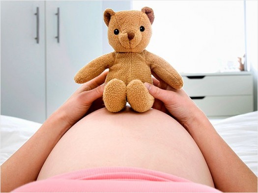 pregnant-belly-bear-636-525x393